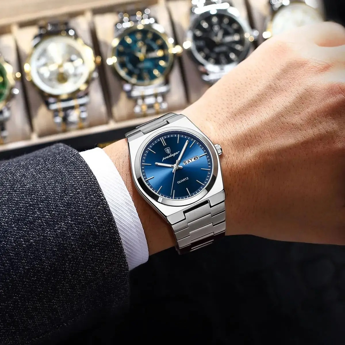 POEDAGAR 930 Men's New Luxury Luminous Date Week Stainless Steel Quartz Watch For Men